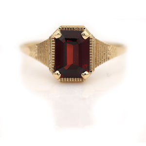 https://vintagediamondring.com/blogs/list/garnet-rings-for-women-styles-history-and-care-tips