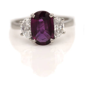 What's The Difference Between Antique and Vintage Rings
