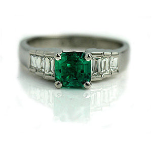 https://vintagediamondring.com/blogs/list/definitive-guide-to-emerald-rings-2024