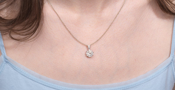 https://vintagediamondring.com/collections/vintage-necklaces-pendants