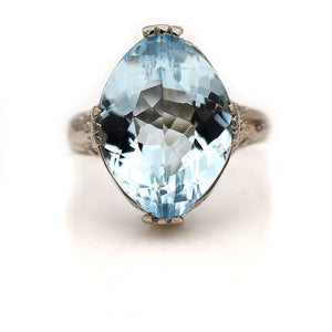 Art Deco Engagement Ring with Moval Aquamarine 7.50 Ct Circa 1930s