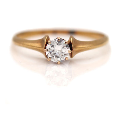 Best Engagement Ring Styles for Small Hands