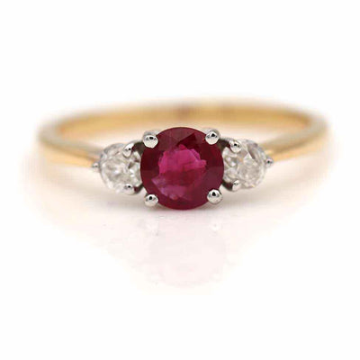 10 Hottest Vintage Ruby Rings (2023)