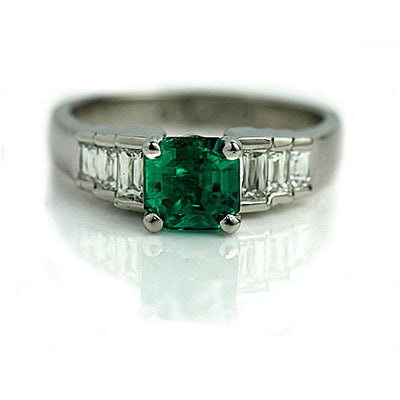 Definitive Guide to Emerald Rings