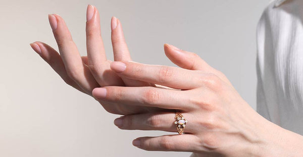 https://vintagediamondring.com/collections/vintage-opal-rings