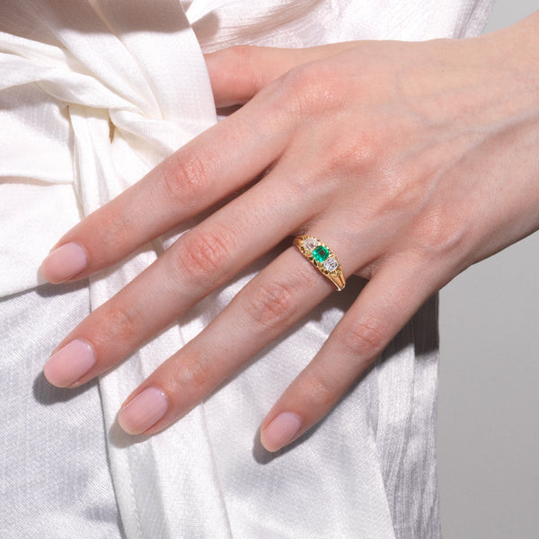 https://vintagediamondring.com/collections/emerald-rings-under-10-000