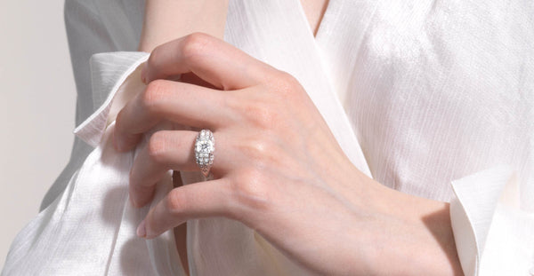 https://vintagediamondring.com/collections/one-carat-diamond-rings