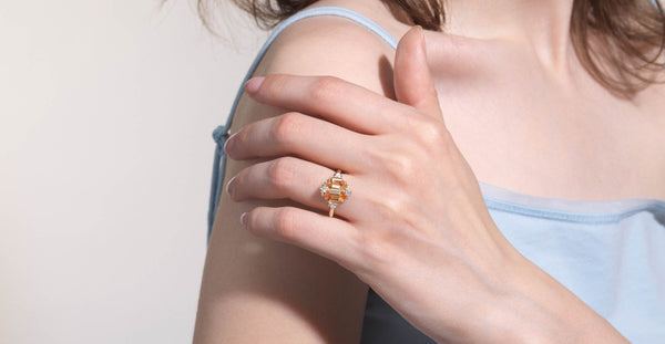 https://vintagediamondring.com/collections/two-stone-engagement-rings