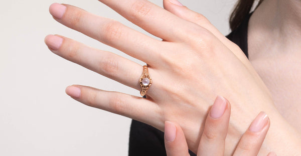 https://vintagediamondring.com/collections/gemini-birthstone-rings