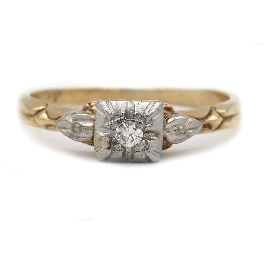 Vintage Two-Tone .08ct Diamond Solitaire | 1940s Fluted Band & Filigree Setting