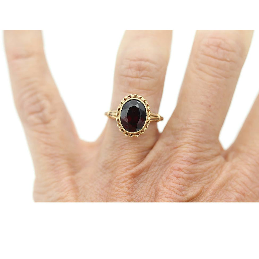 Victorian Oval Cut Garnet Solitaire Engagement Ring 2.00 Ct